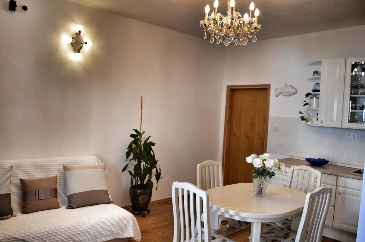 Apartment Nikolic Kastela Exterior photo
